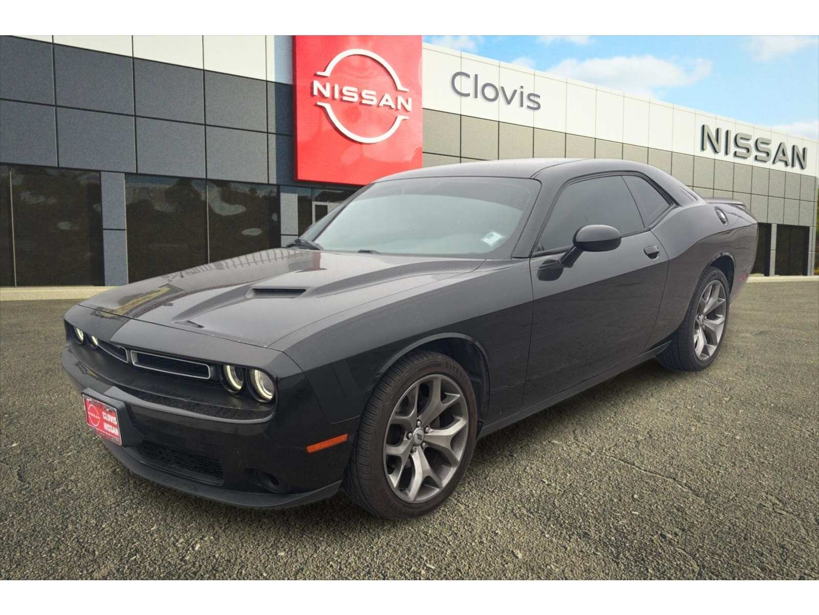 2017 Dodge Challenger SXT's photo