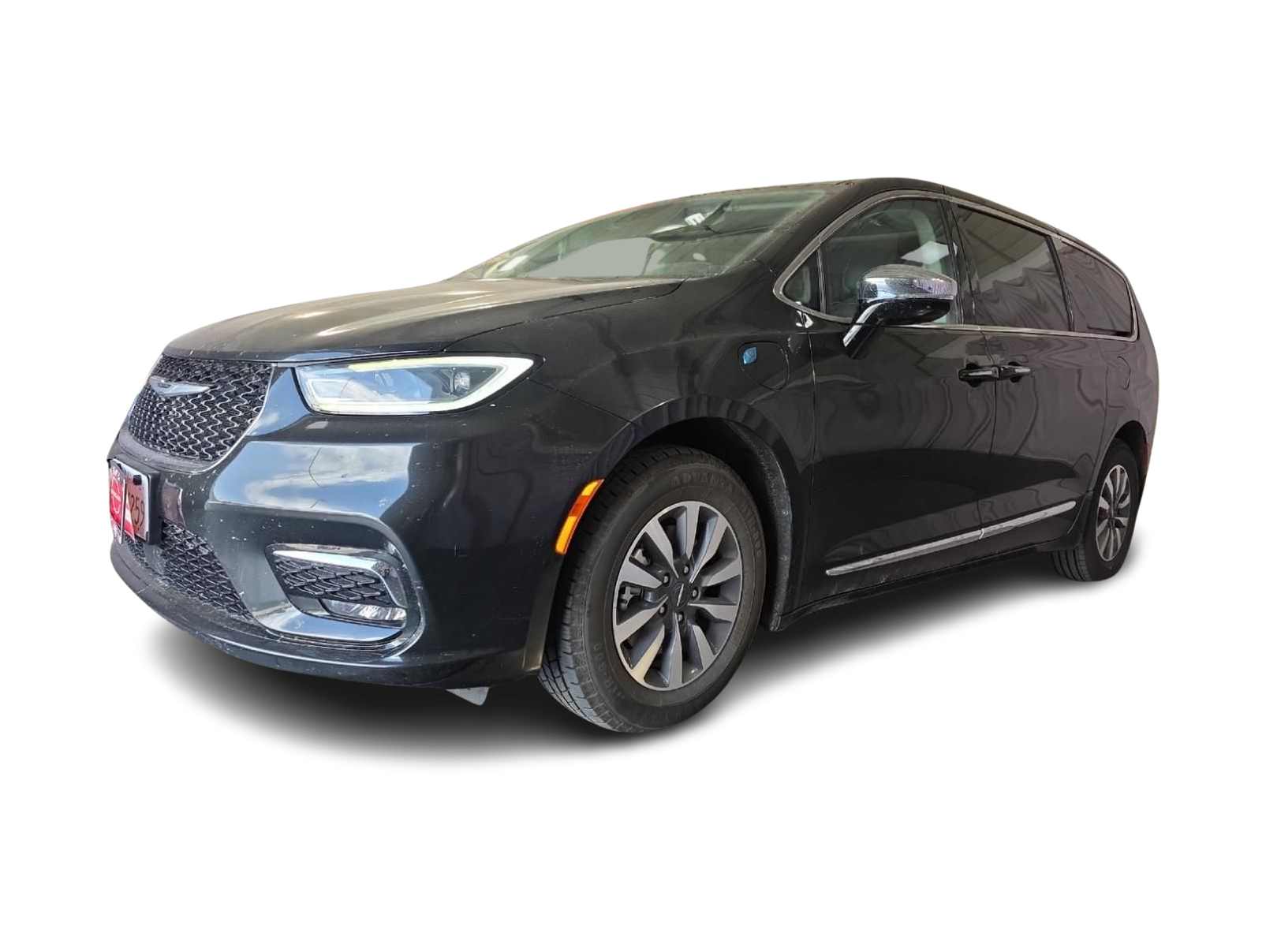 Thumbnail: 2023 Chrysler Pacifica - 1