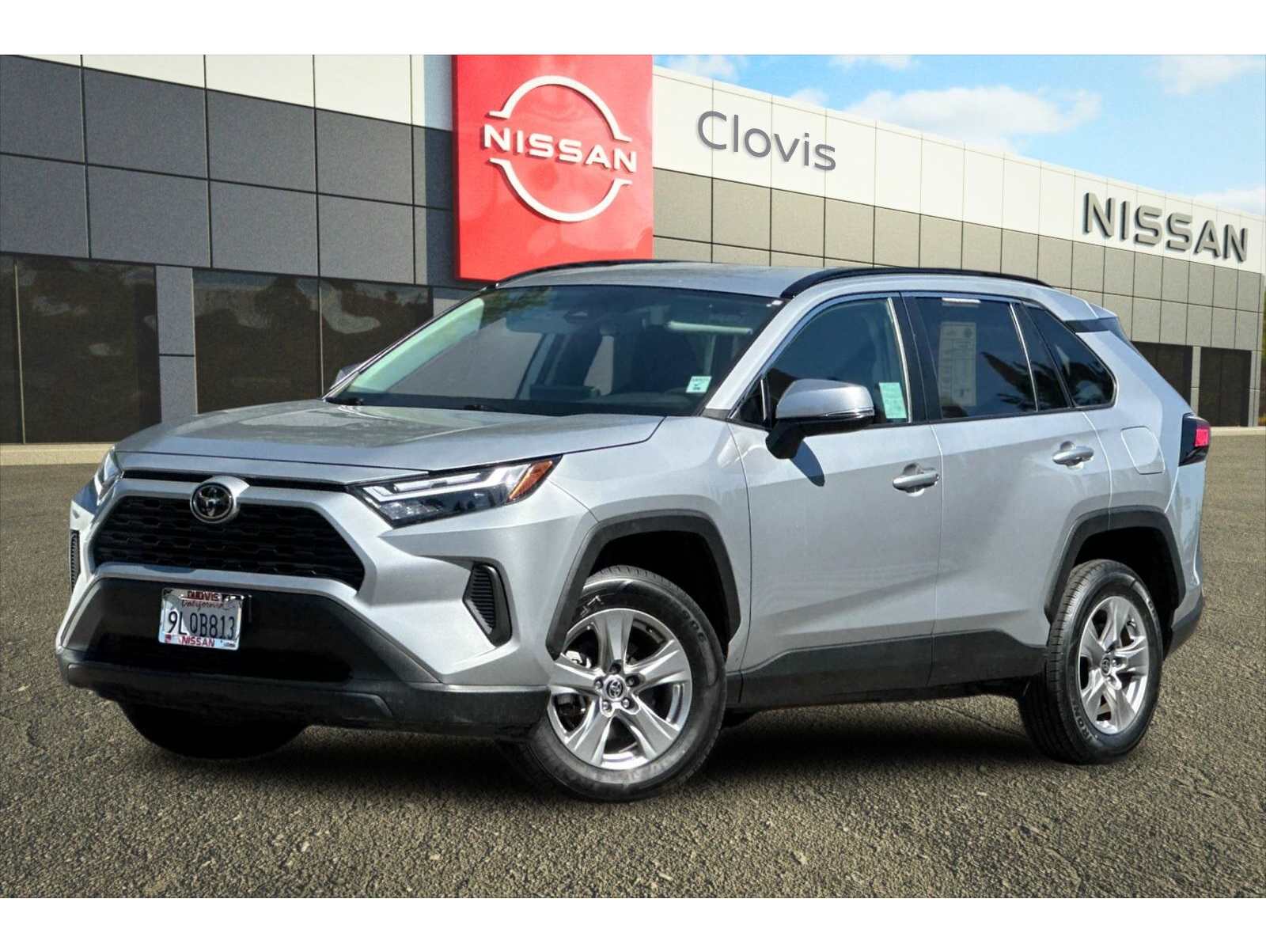 2024 Toyota RAV4 XLE's photo