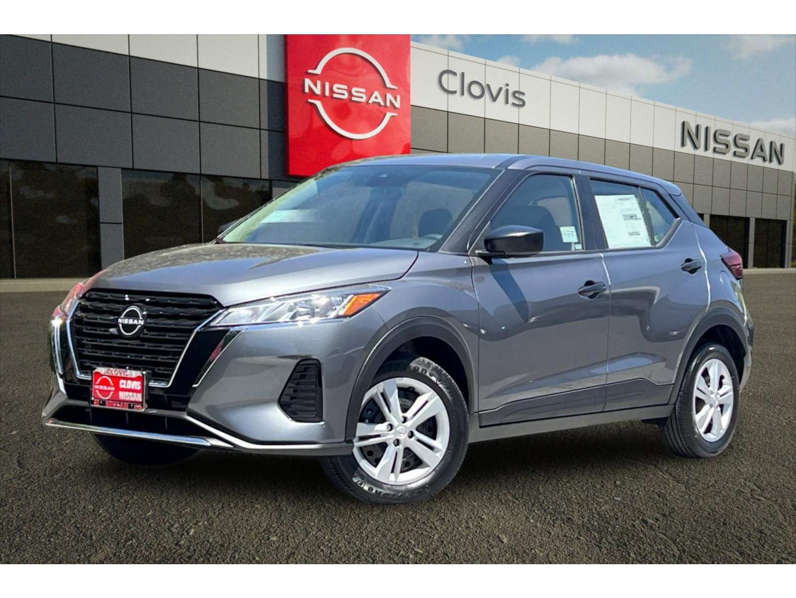 2025 Nissan KICKS PLAY Base's photo