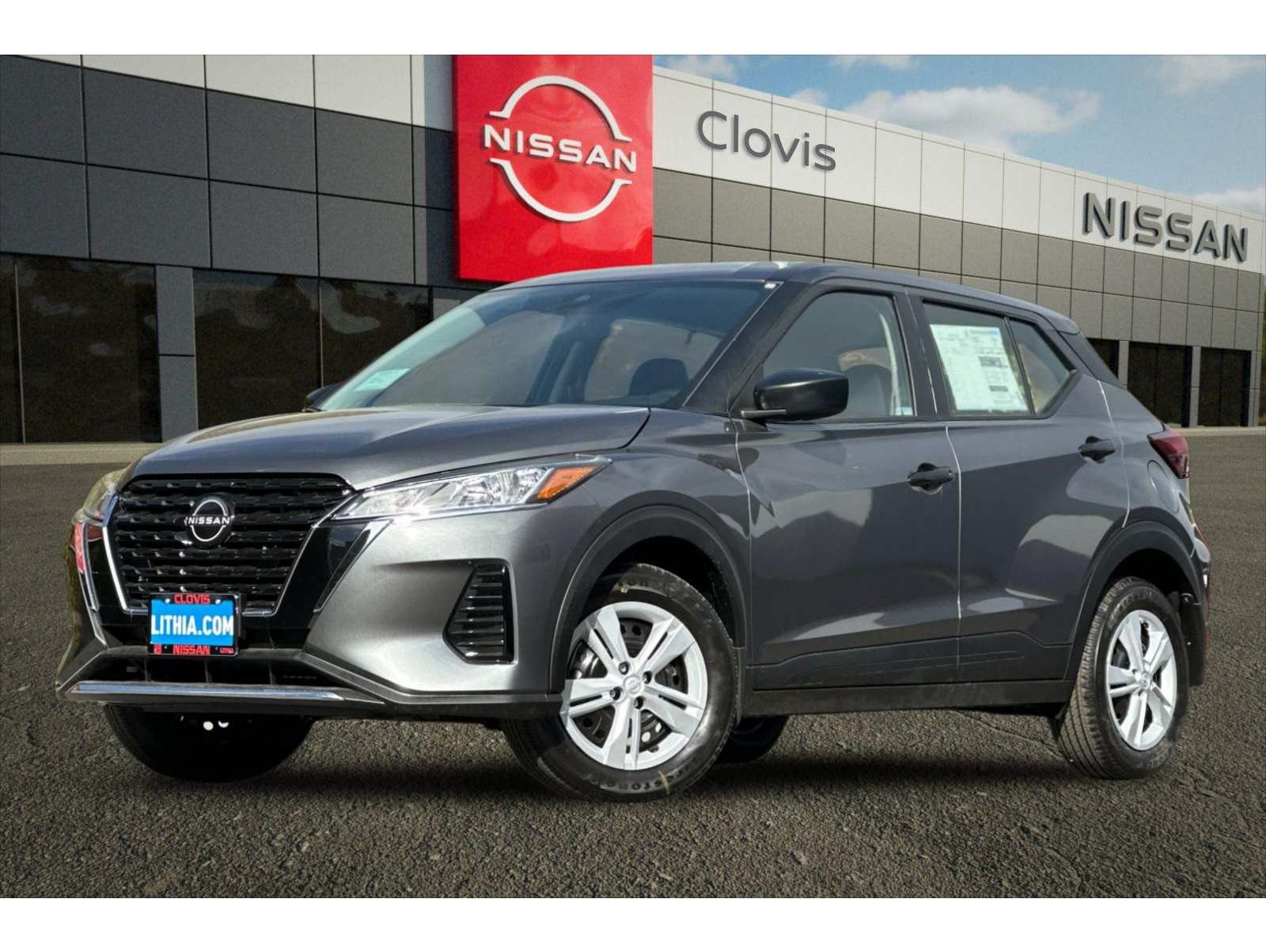 2025 Nissan KICKS PLAY Base's photo