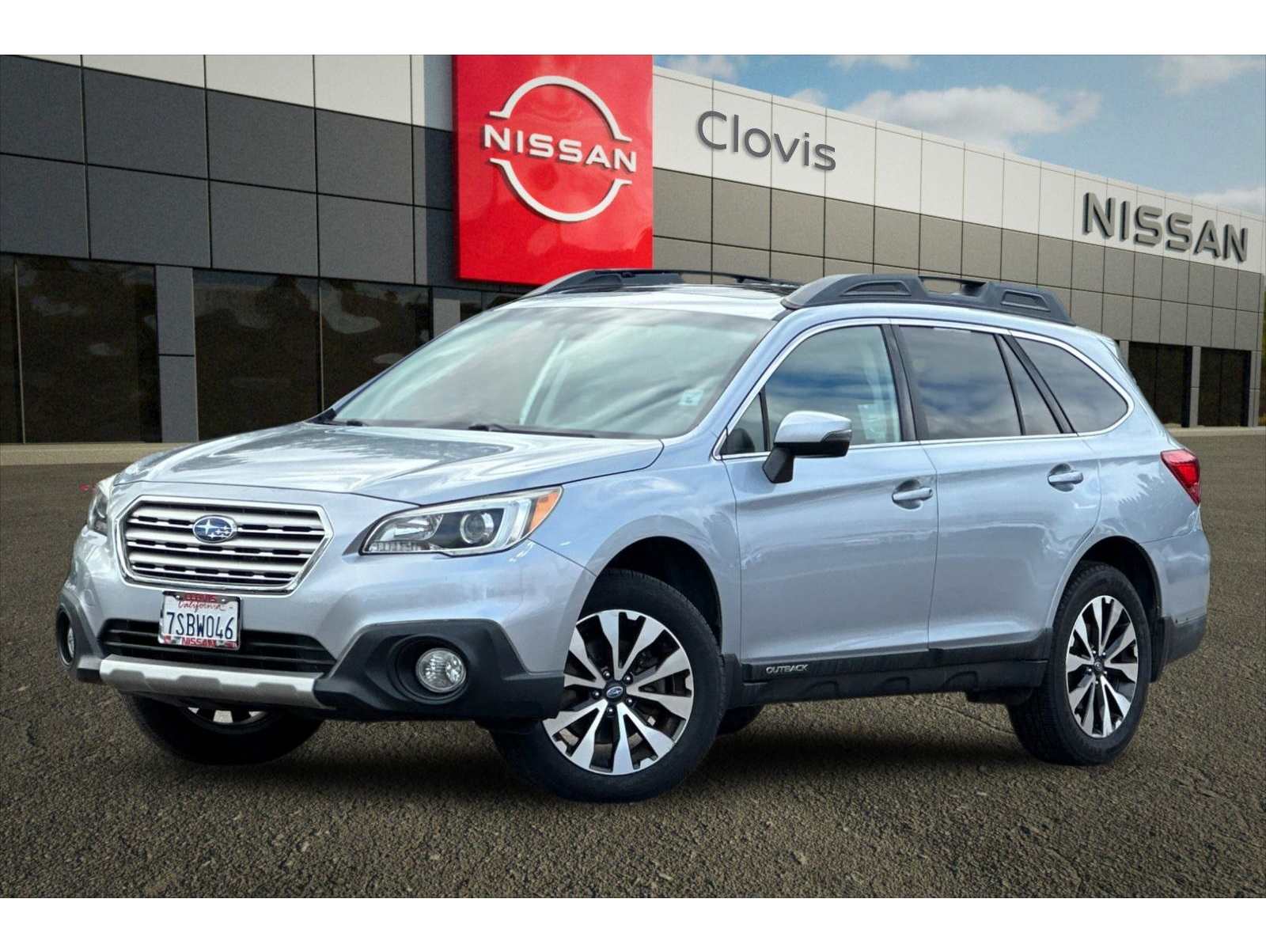 2016 Subaru Outback Limited's photo