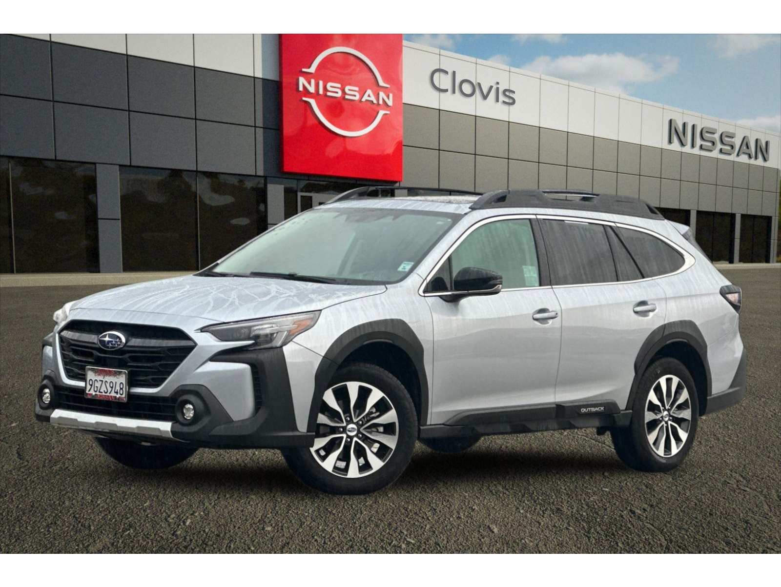 2023 Subaru Outback Limited's photo