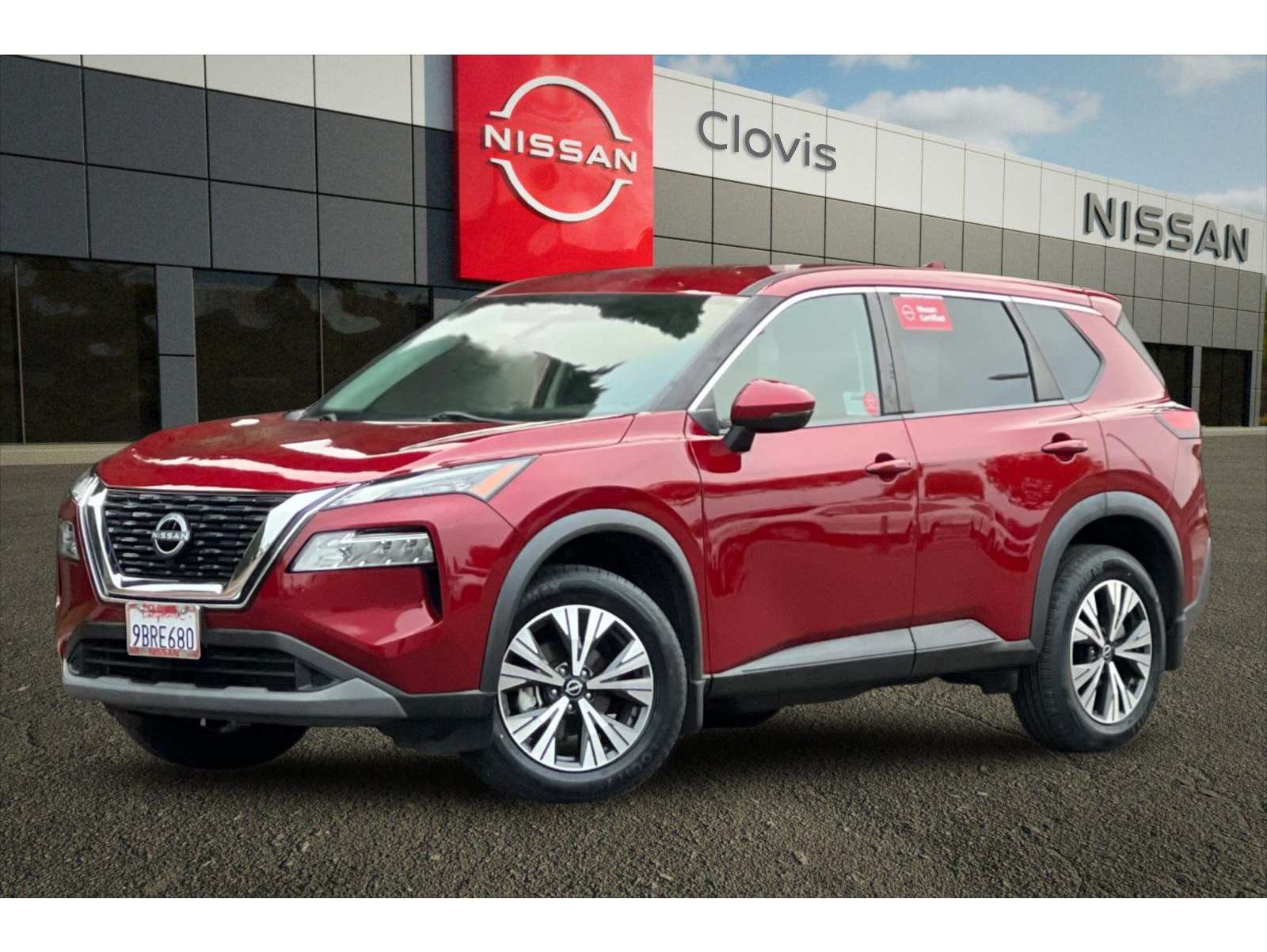 2022 Nissan Rogue SV's photo