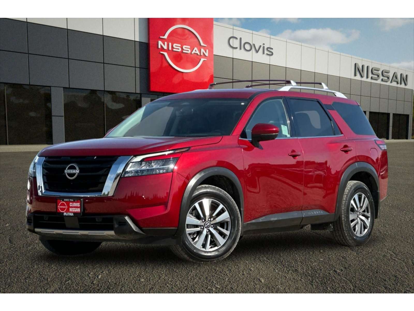 2023 Nissan Pathfinder SL