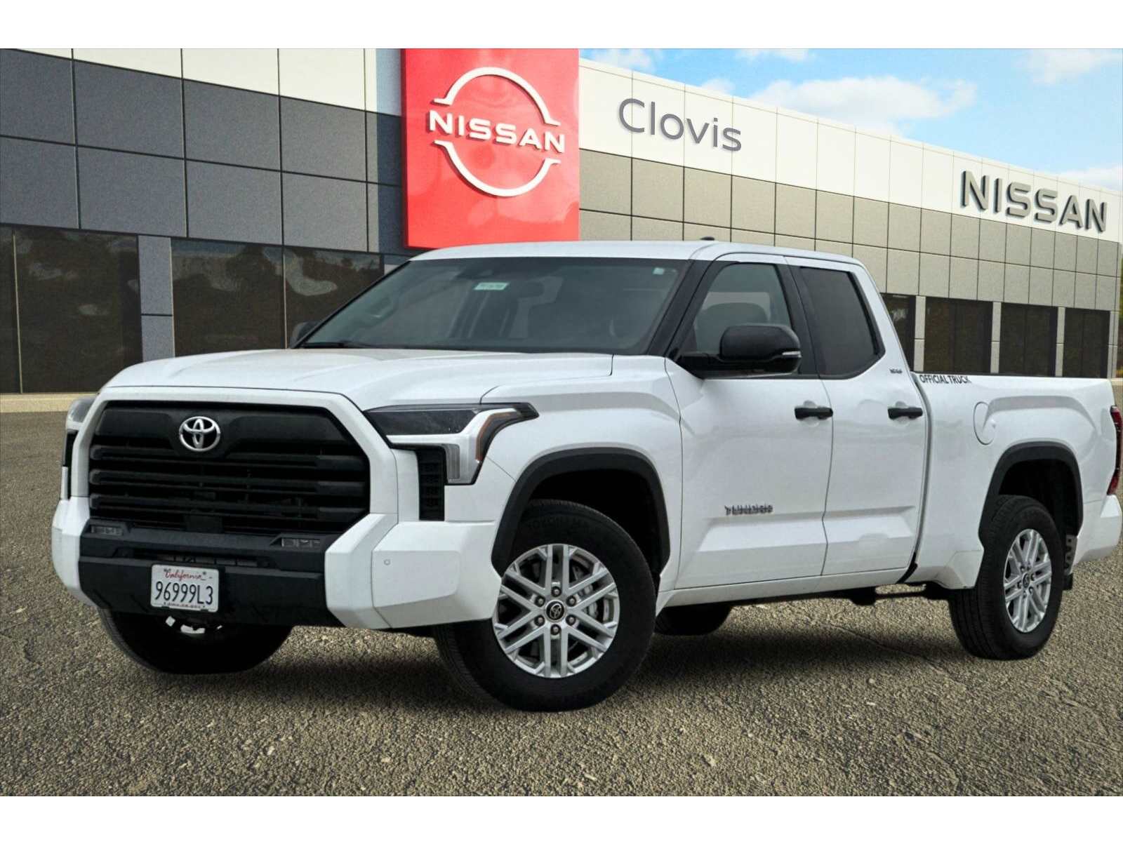 2022 Toyota Tundra SR5's photo