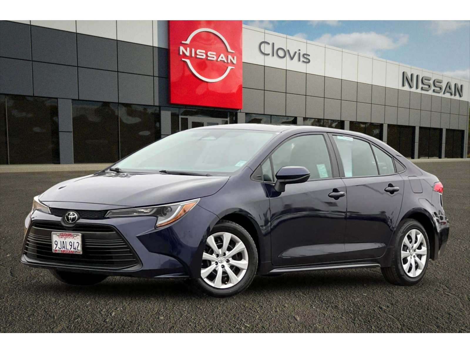 2024 Toyota Corolla LE's photo