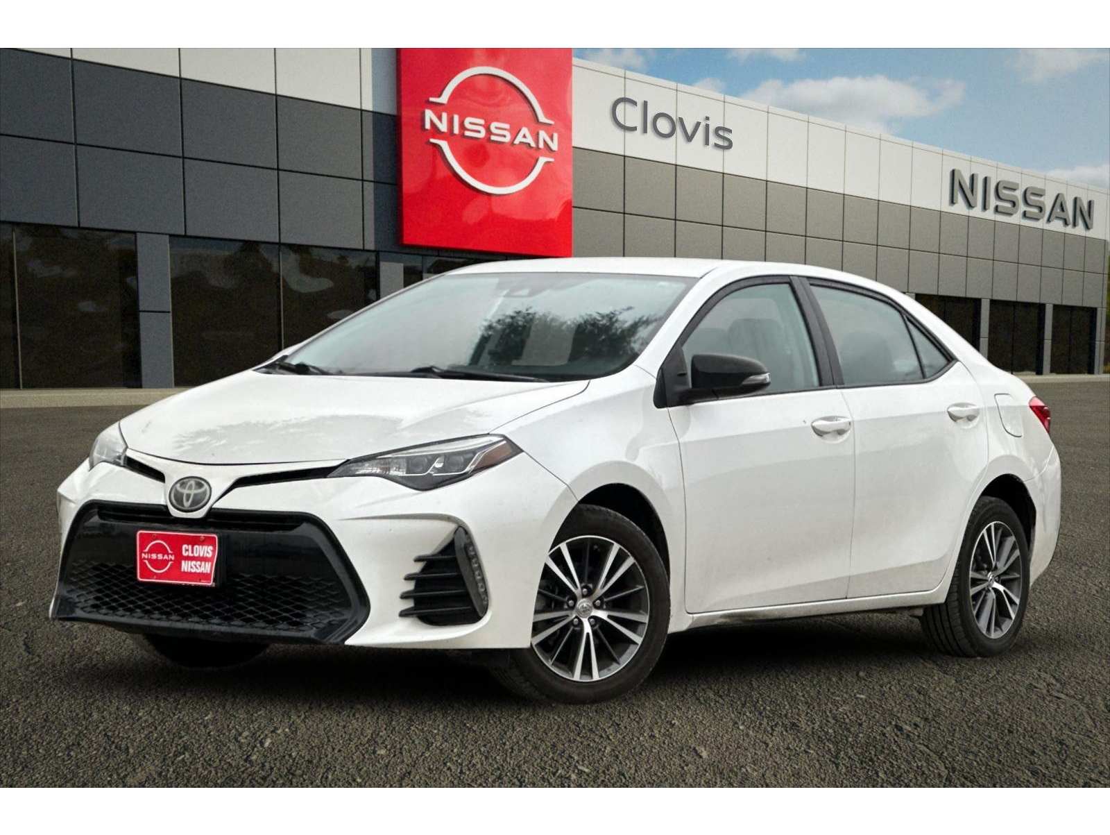 2017 Toyota Corolla SE's photo