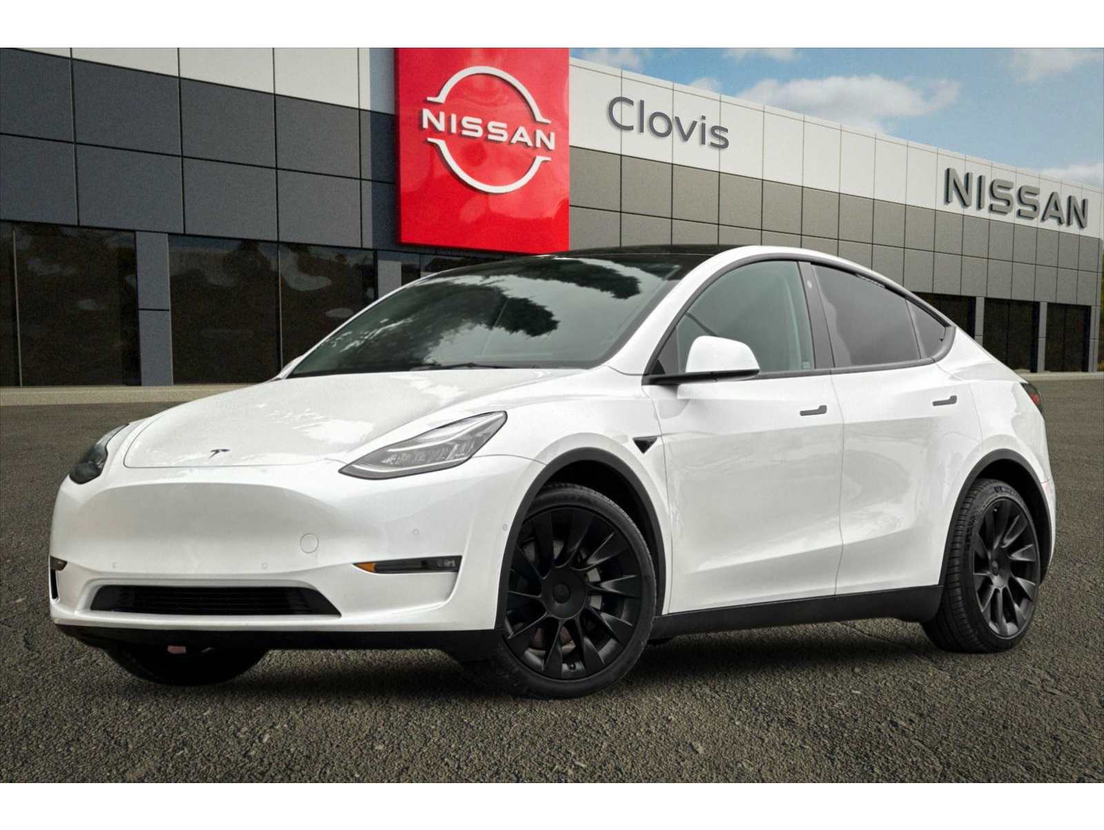 2022 Tesla Model Y Long Range's photo