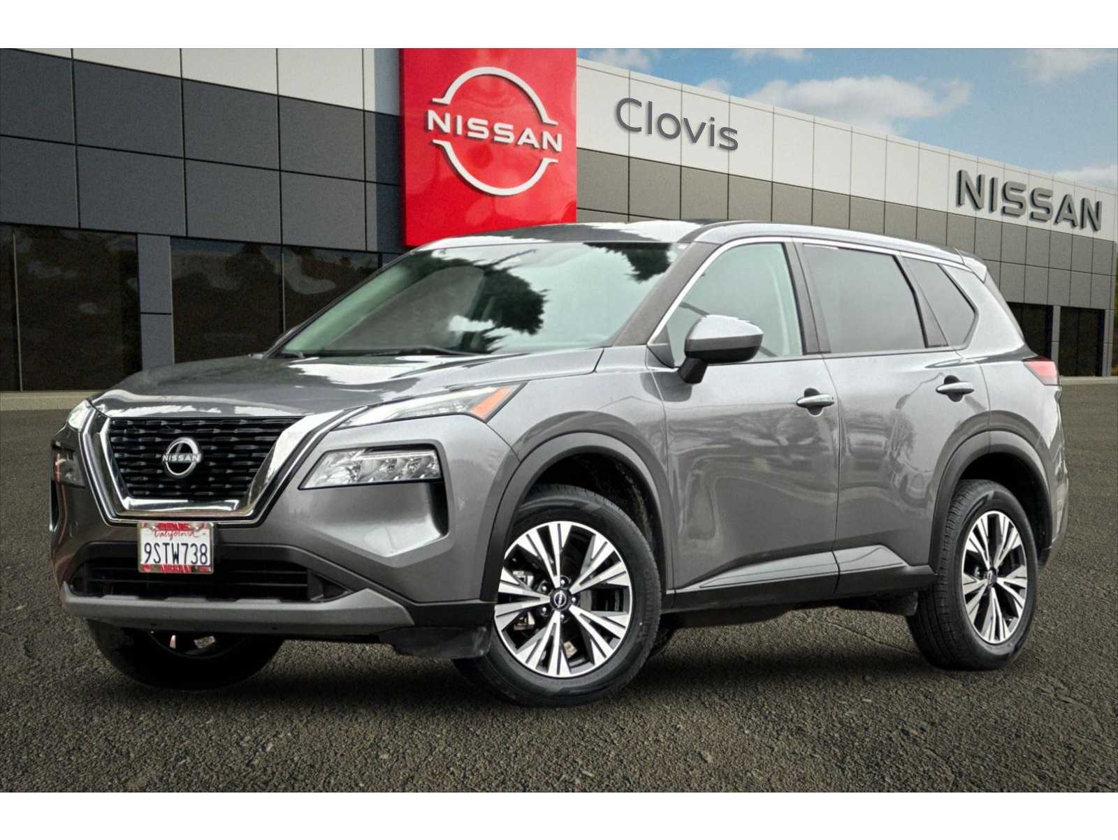 2023 Nissan Rogue SV's photo