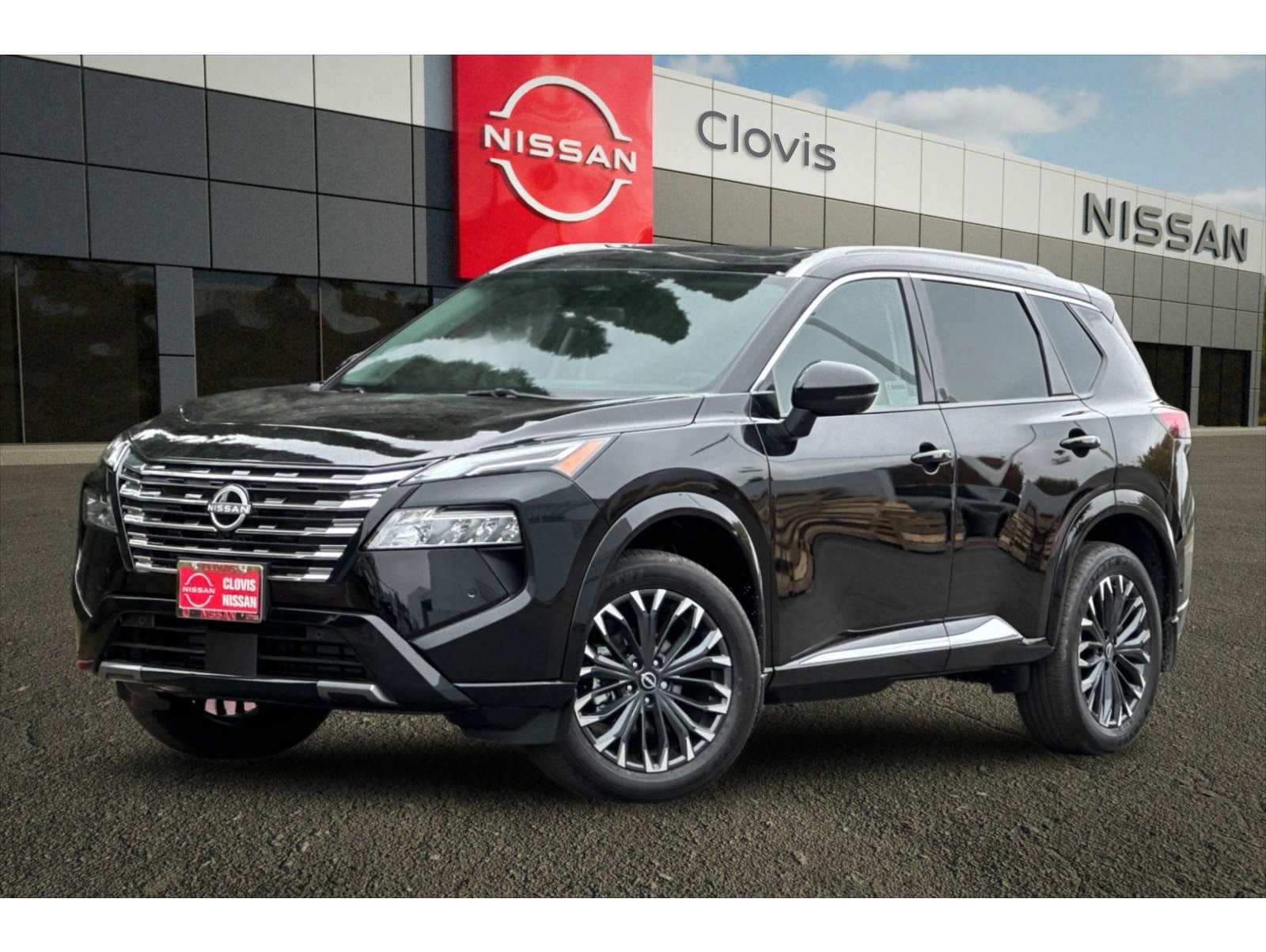 2026 Nissan Rogue Platinum's photo