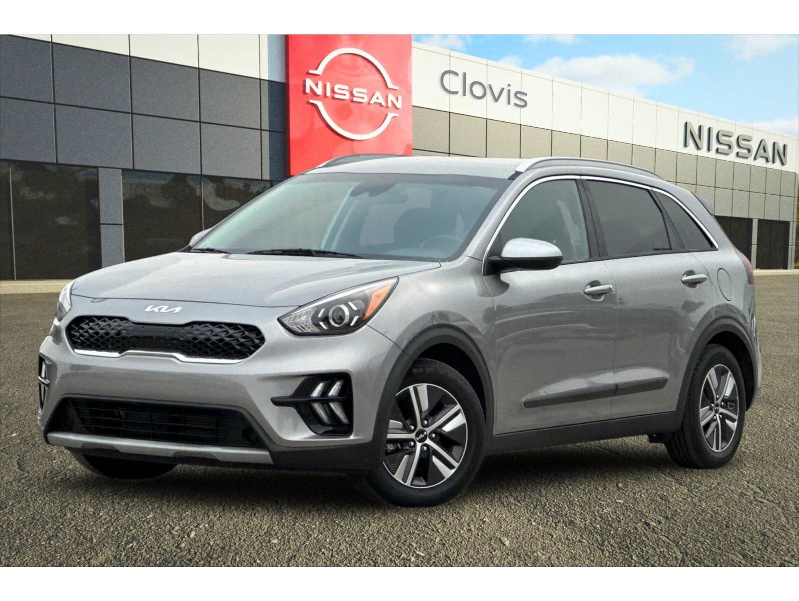 2022 Kia Niro LXS's photo