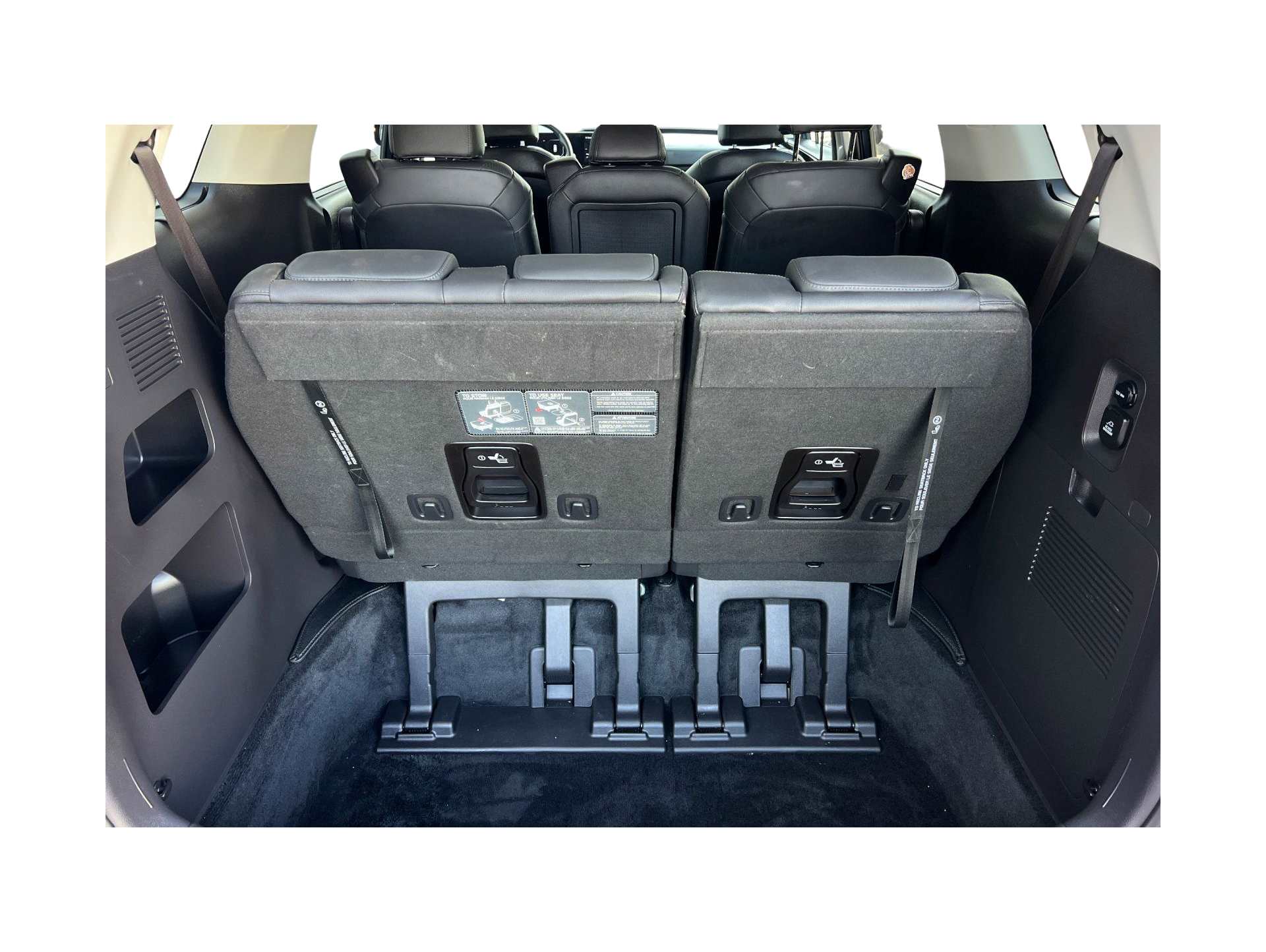 Thumbnail: 2025 Kia Carnival - 1