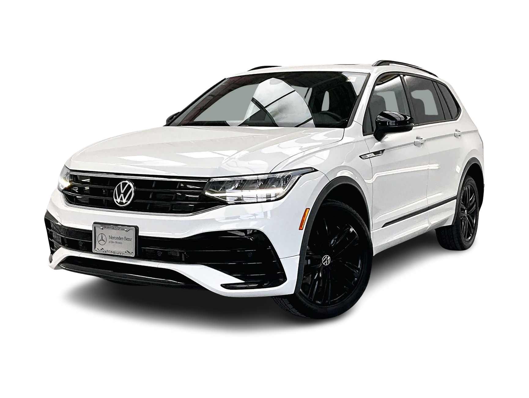 Thumbnail: 2022 Volkswagen Tiguan - 1