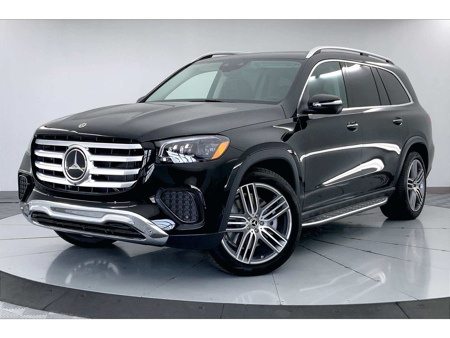 2026 Mercedes-Benz GLS Base
