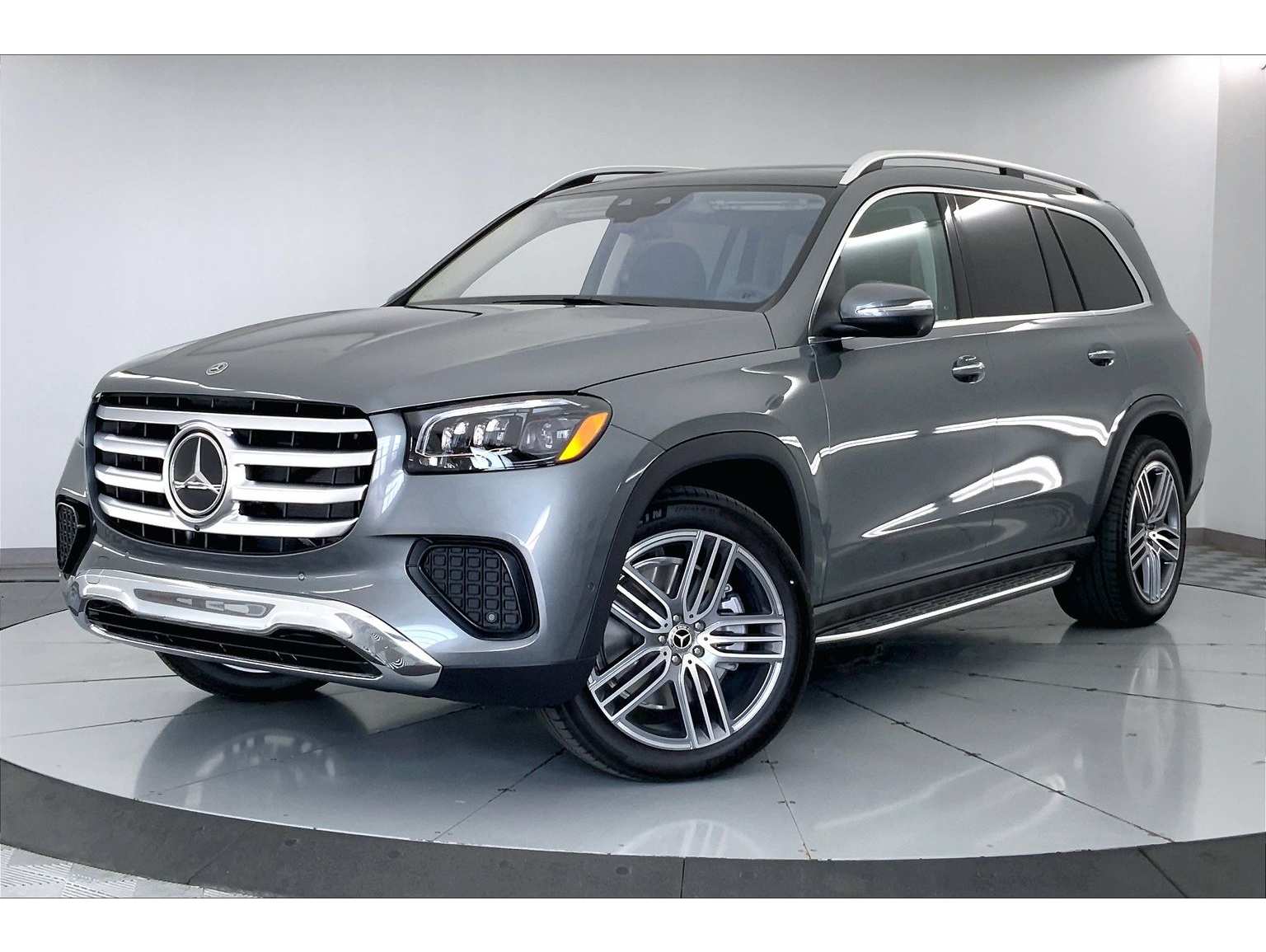 2026 Mercedes-Benz GLS Base