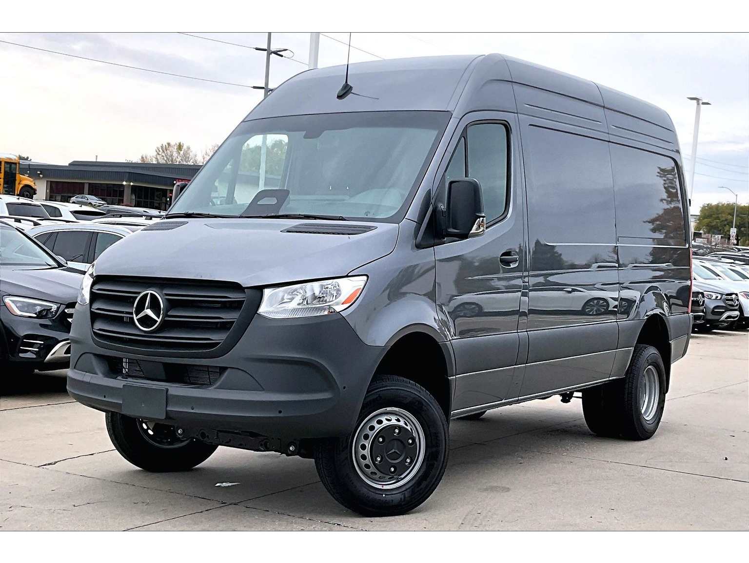2025 Mercedes-Benz Sprinter Cargo Van Base's photo