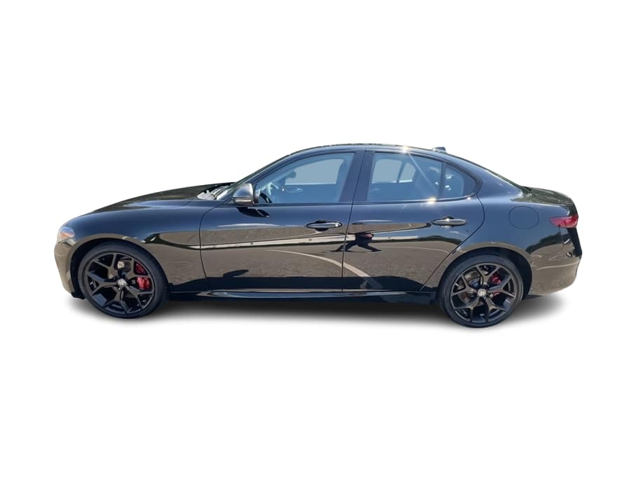Thumbnail: 2020 Alfa Romeo Giulia - 1