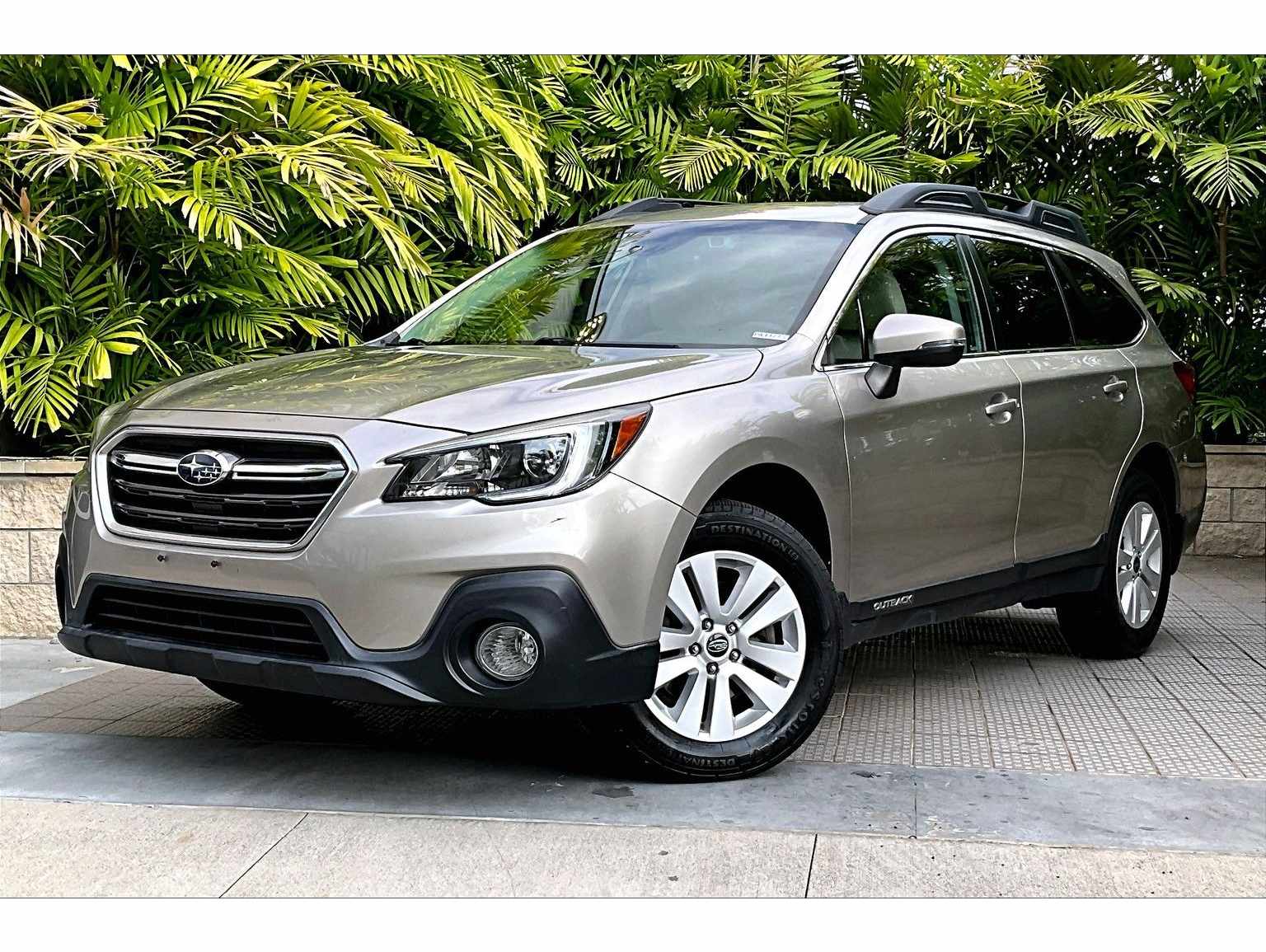 2018 Subaru Outback Premium's photo