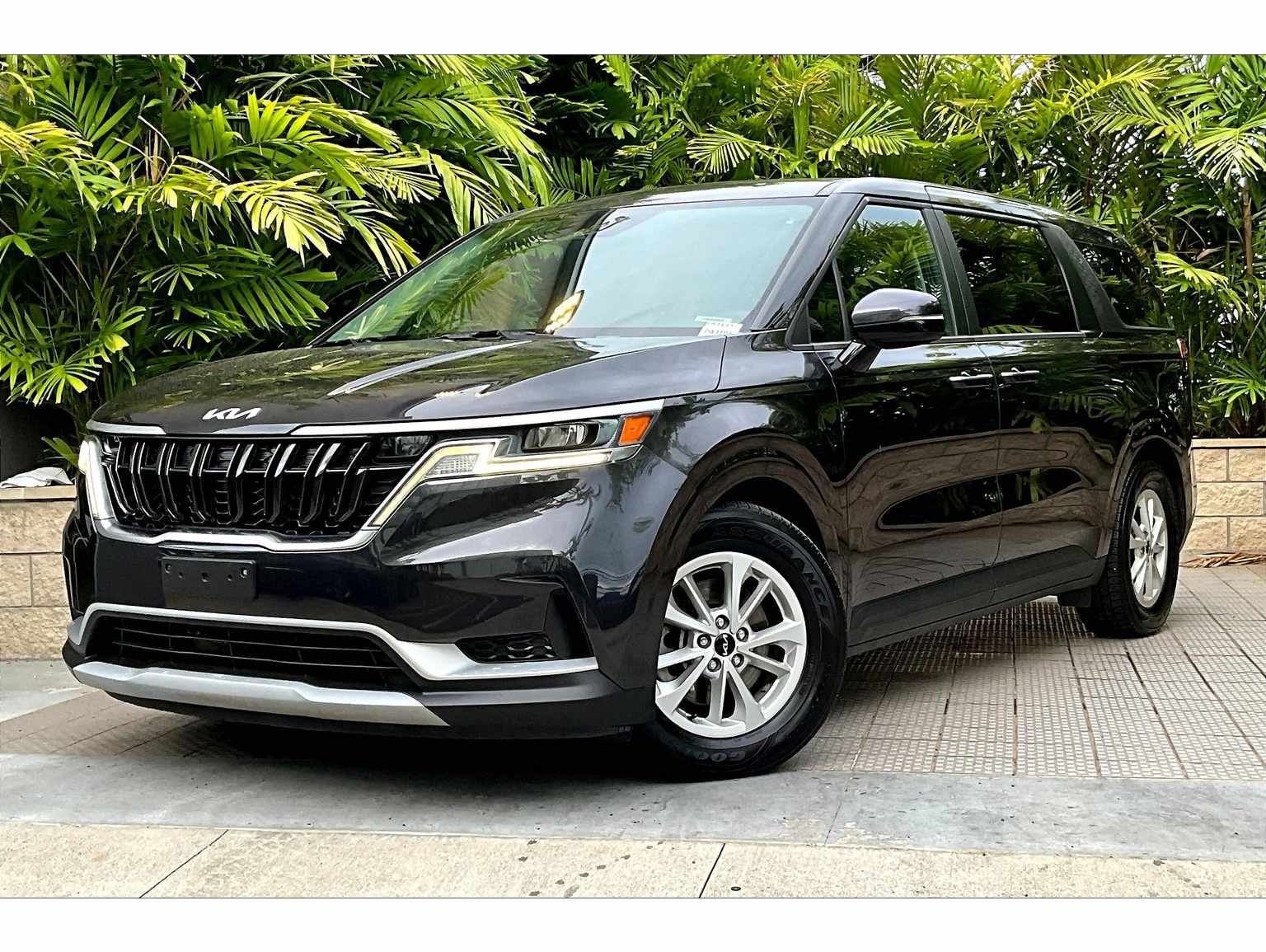 2022 Kia Carnival LX