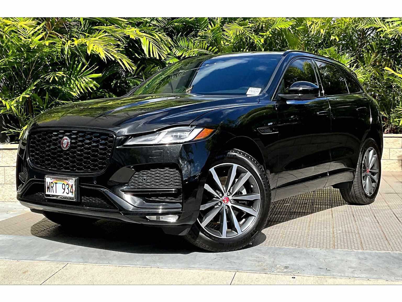 2022 Jaguar F-Pace S's photo