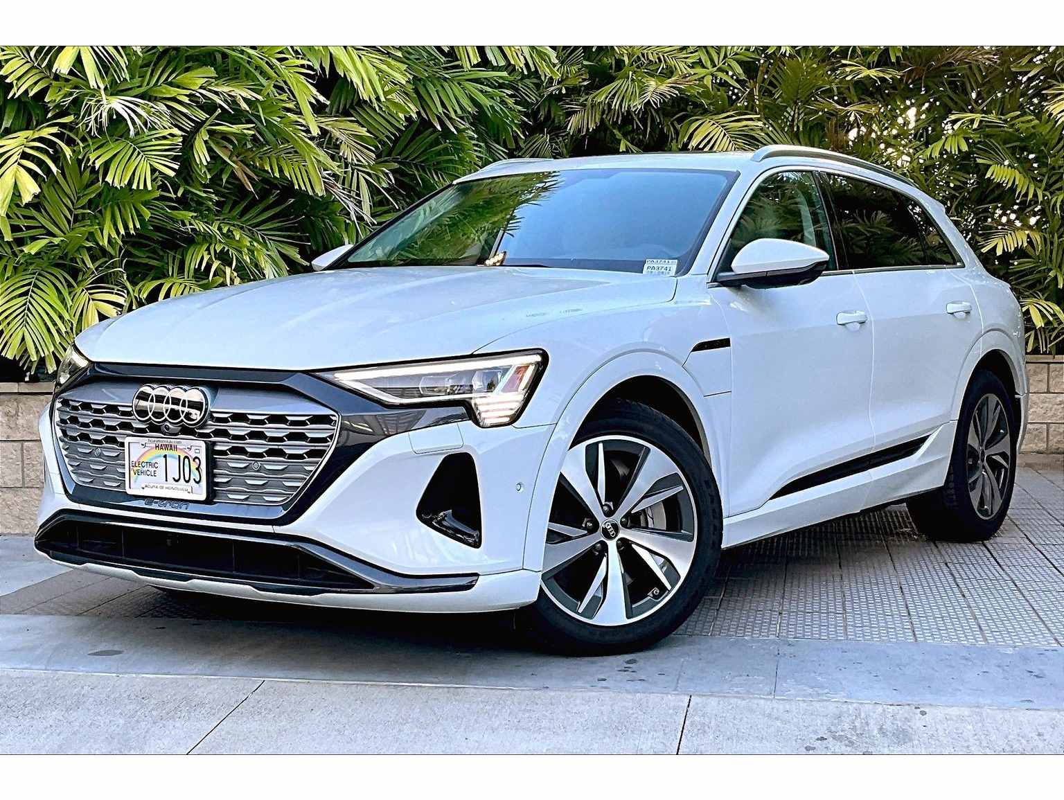 2024 Audi Q8 e-tron