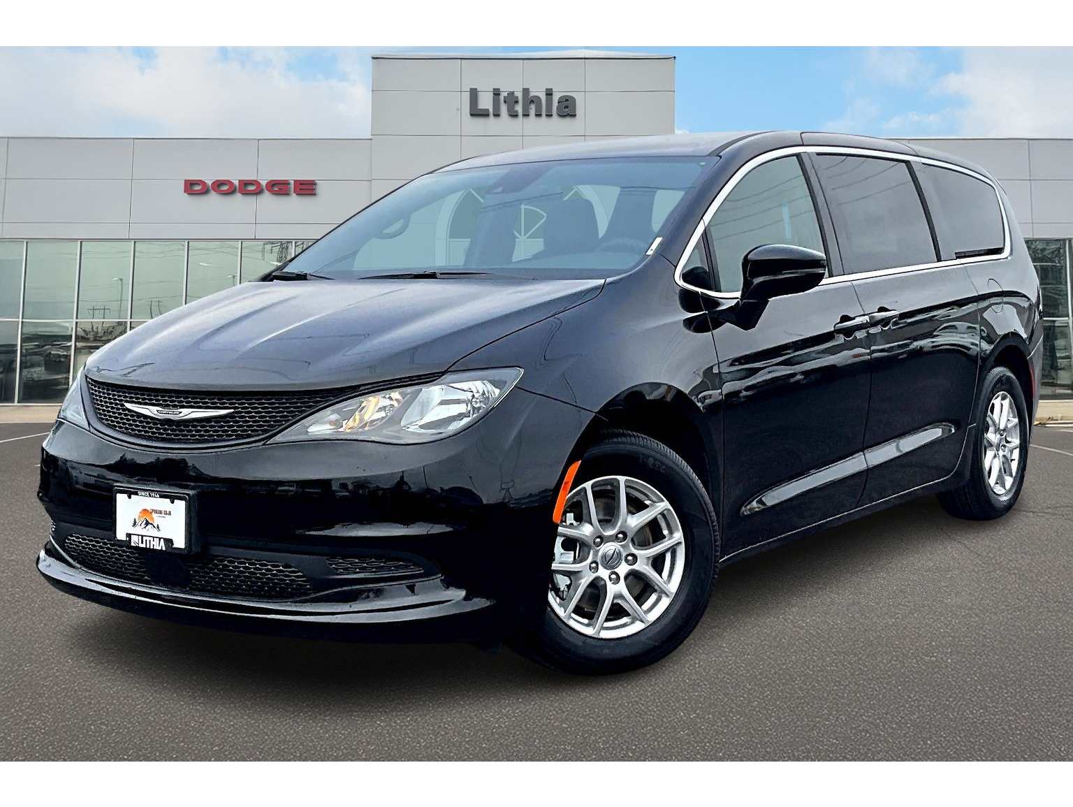 2025 Chrysler Voyager LX