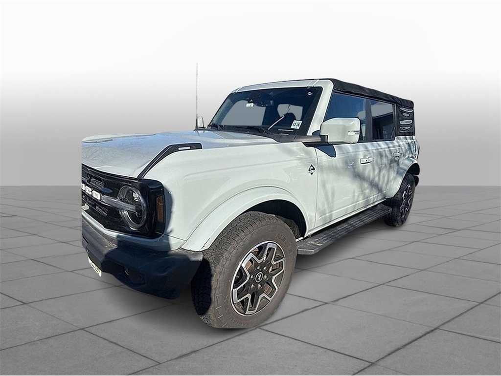 2021 Ford Bronco 4-Door Outer Banks's photo