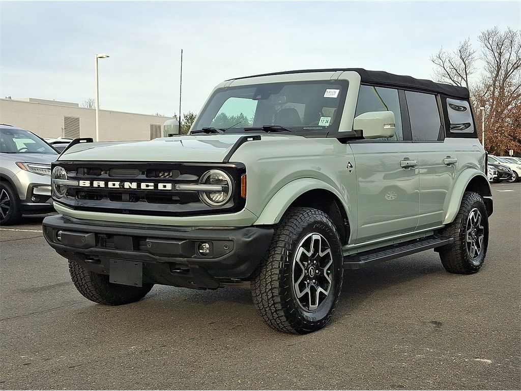 2021 Ford Bronco 4-Door Outer Banks's photo