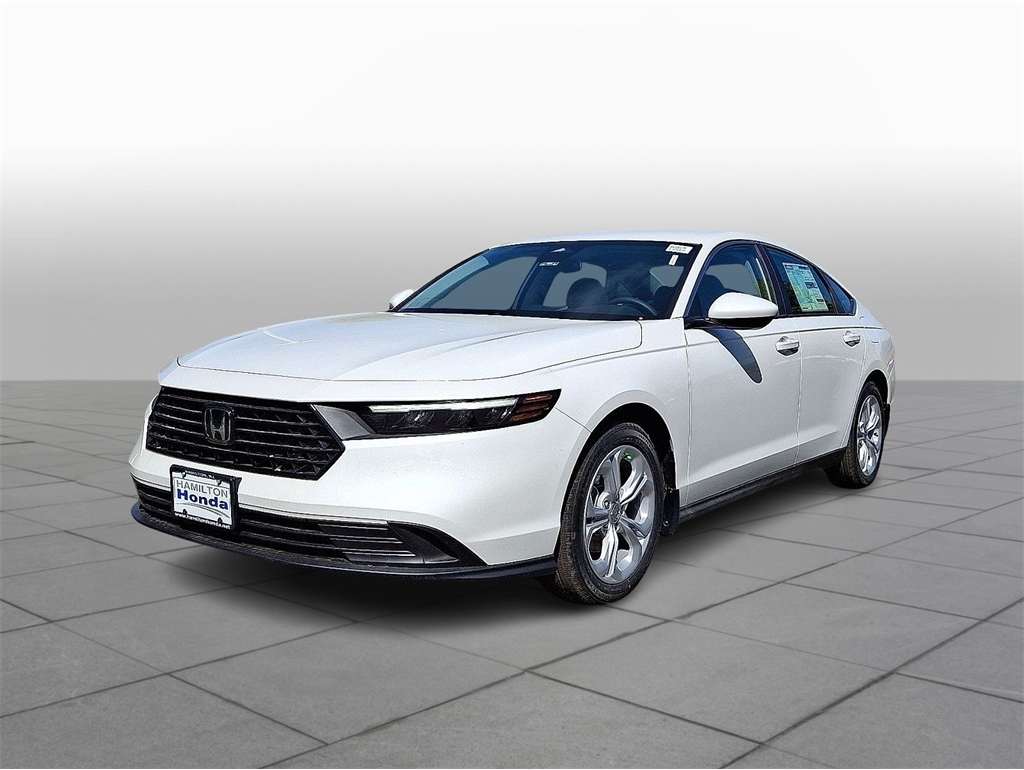 2025 Honda Accord LX's photo