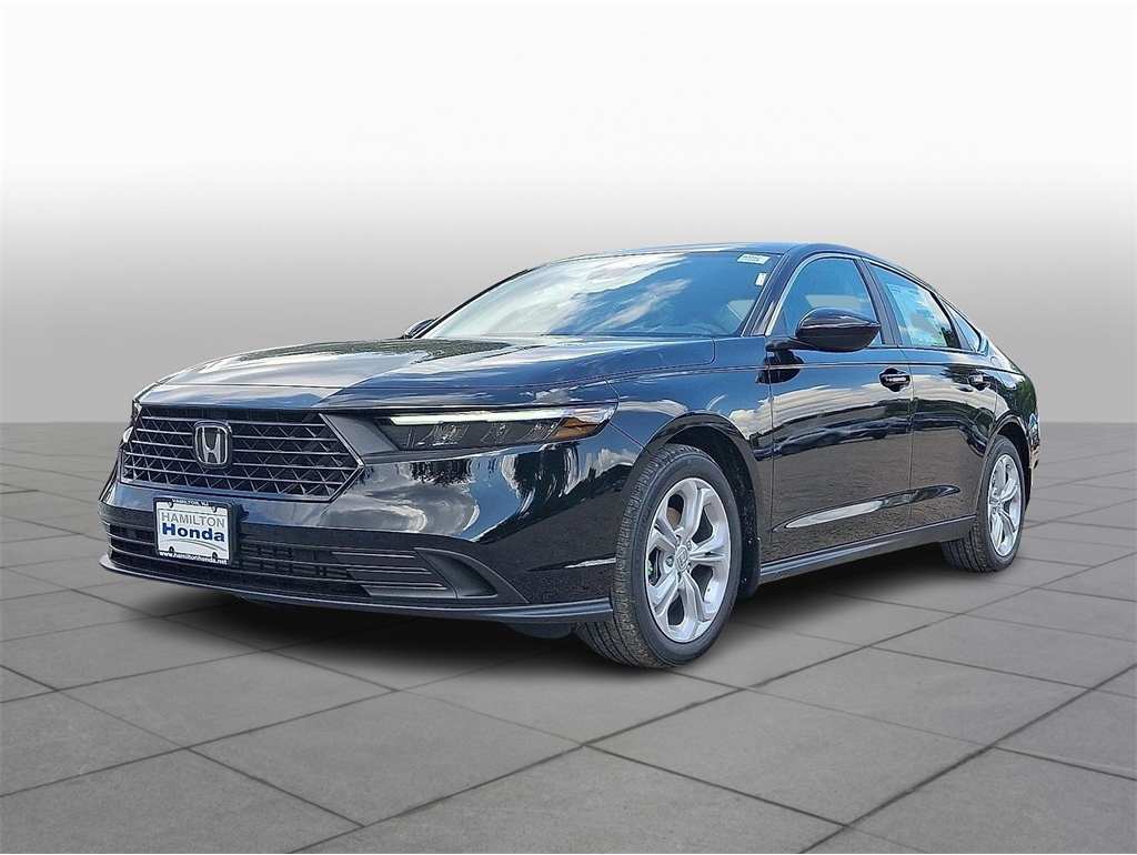 2025 Honda Accord LX's photo