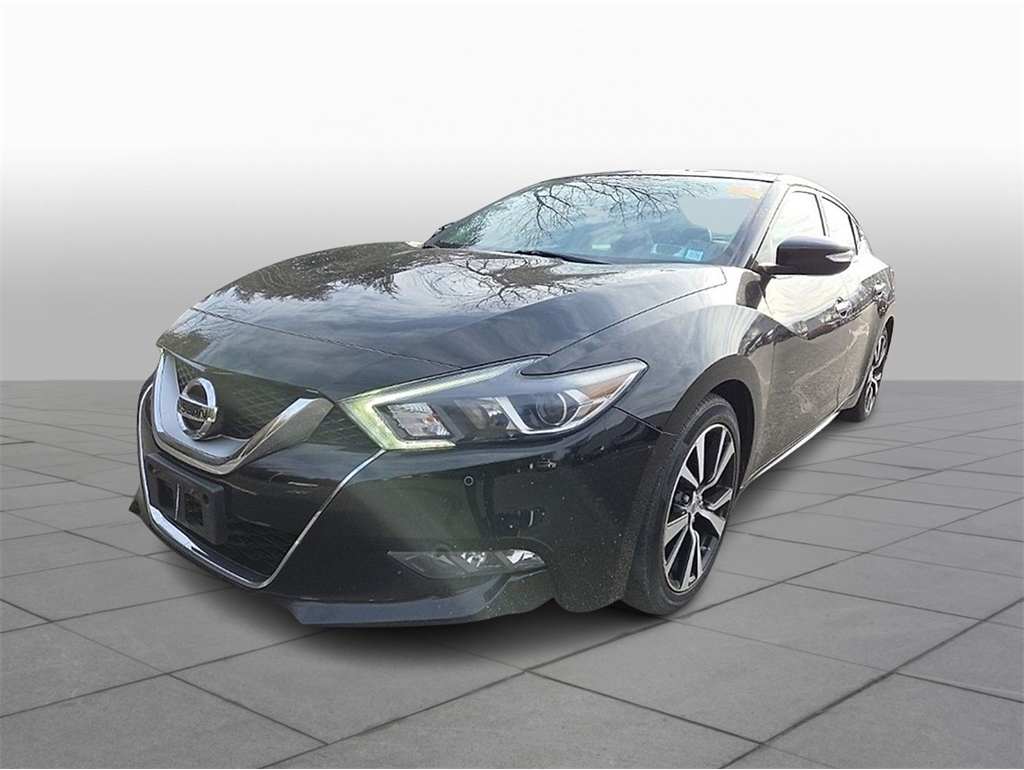2017 Nissan Maxima SL's photo