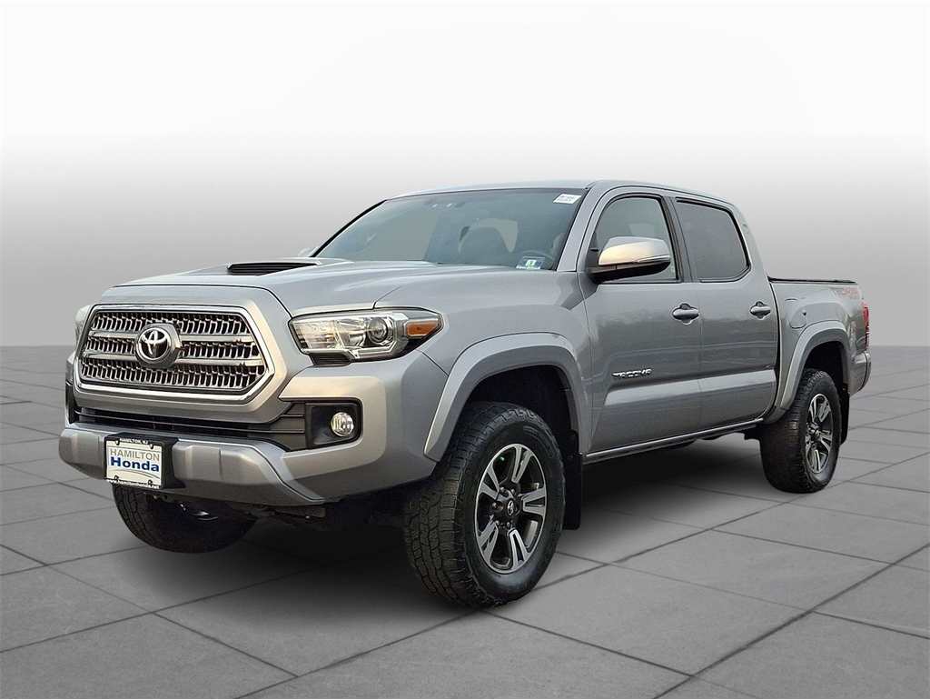 2017 Toyota Tacoma TRD Sport's photo