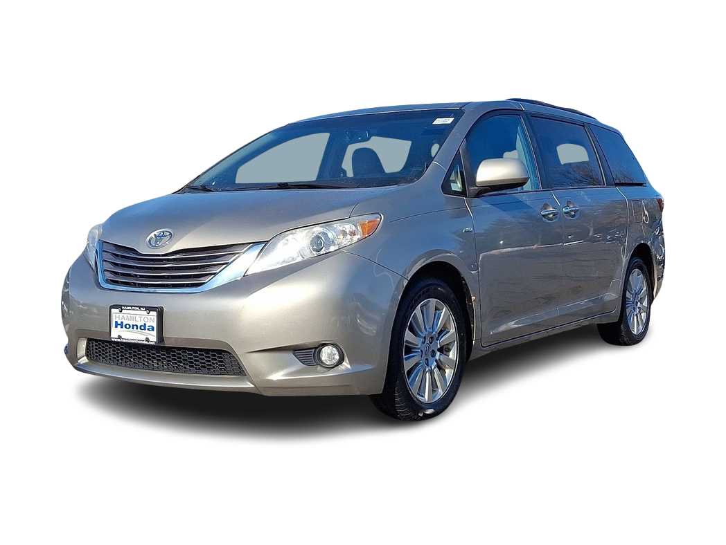 Thumbnail: 2016 Toyota Sienna - 1