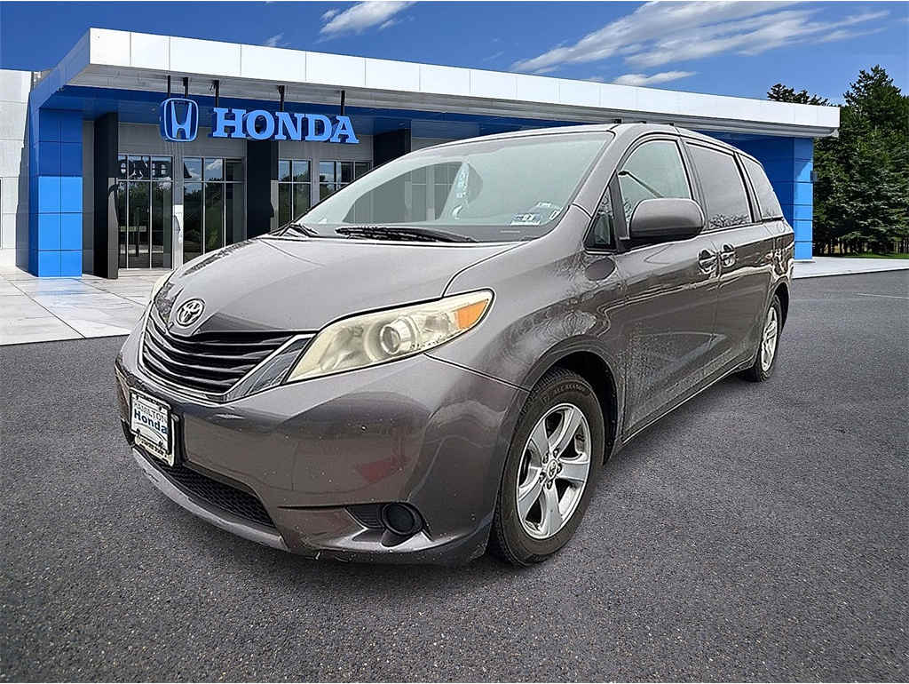 2011 Toyota Sienna LE