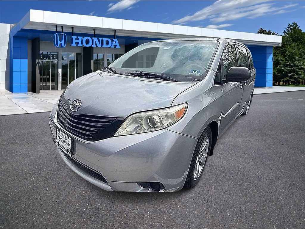 2013 Toyota Sienna L