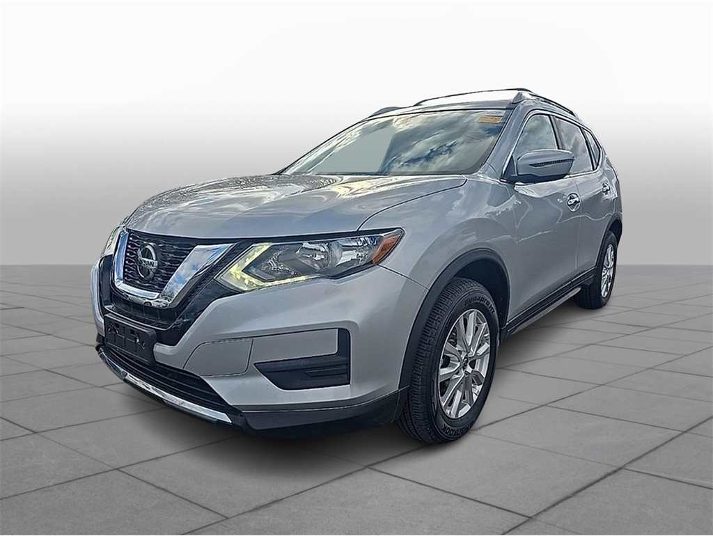 2020 Nissan Rogue SV's photo