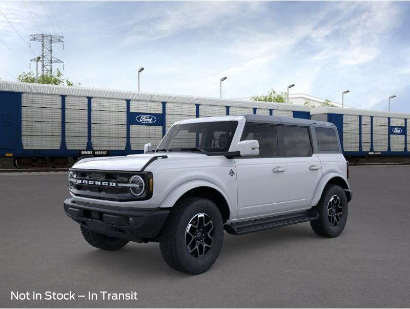 2025 Ford Bronco 4-Door Outer Banks's photo