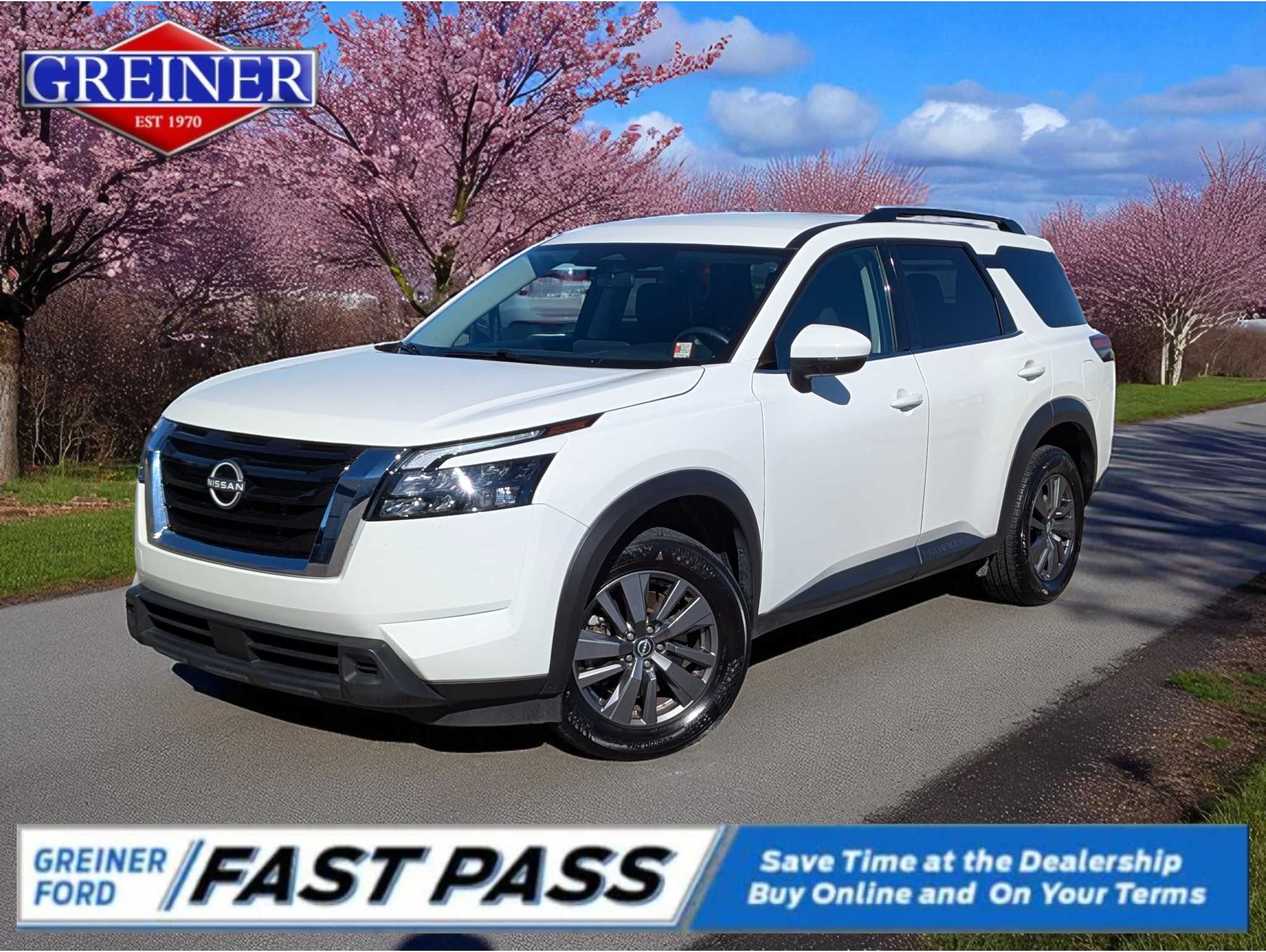 2025 Nissan Pathfinder SV's photo