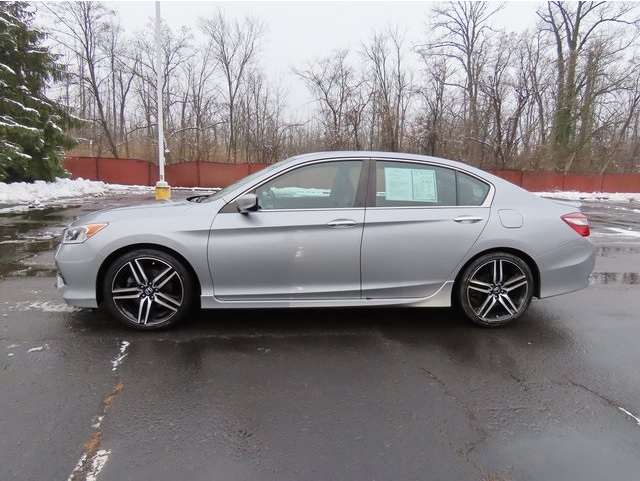 2017 Honda Accord Sport SE's photo