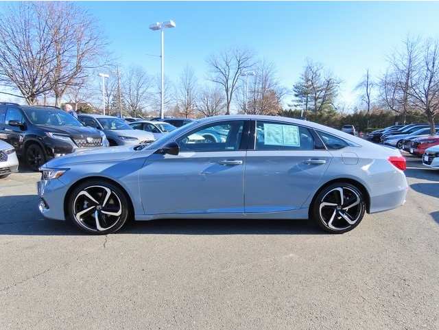 2022 Honda Accord Sport's photo