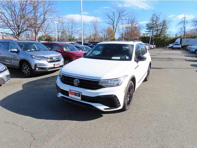 2022 Volkswagen Tiguan SE R-LINE BLACK
