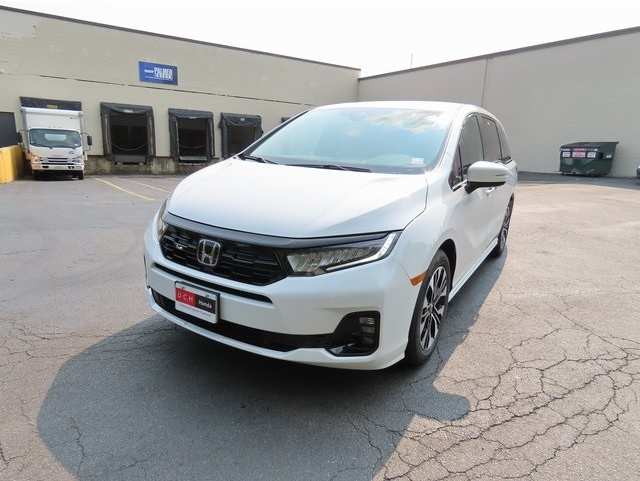 2026 Honda Odyssey Elite's photo