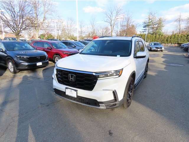 2025 Honda Pilot Touring's photo
