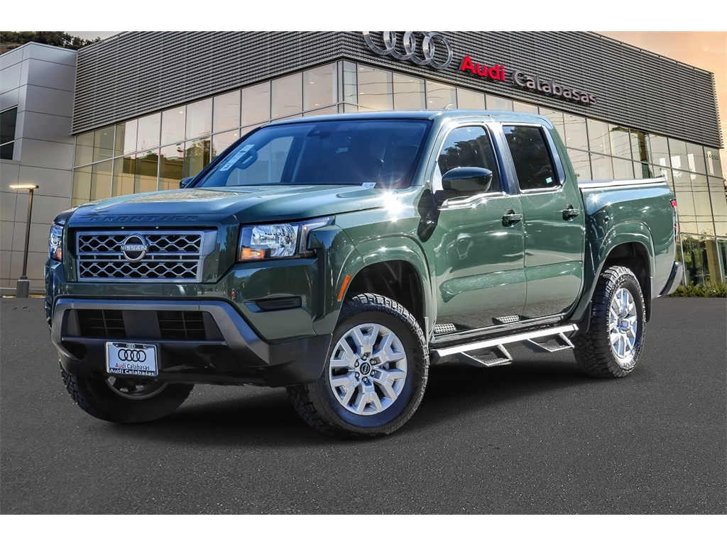2023 Nissan Frontier SV's photo