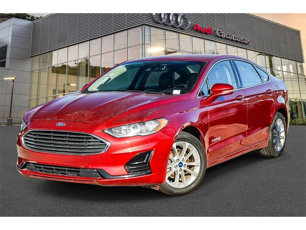 2019 Ford Fusion Hybrid SEL's photo
