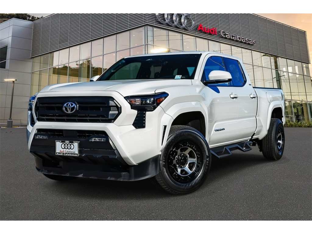 2024 Toyota Tacoma SR5's photo