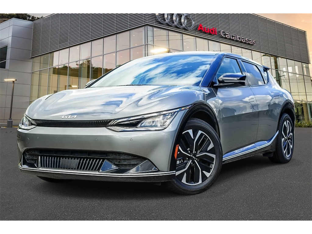 2024 Kia EV6 Wind's photo