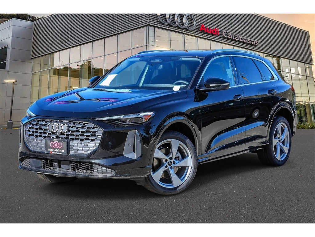 2025 Audi New Q5 Premium Plus's photo