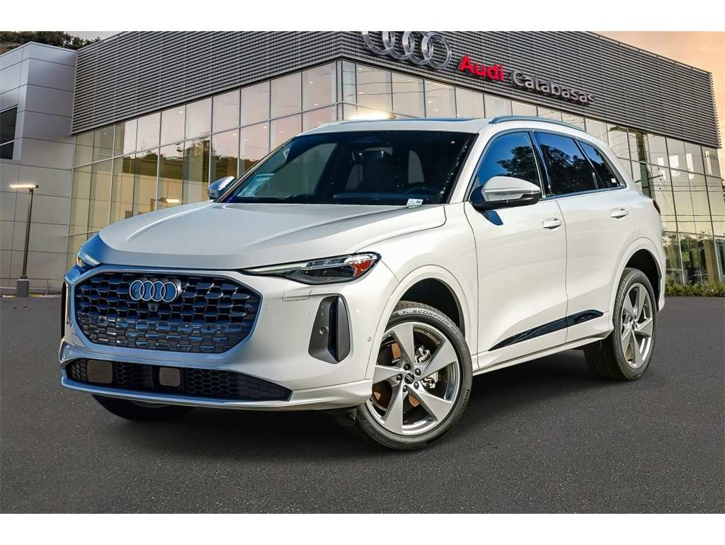 2025 Audi New Q5 Premium Plus's photo